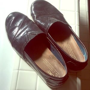 Toms slip-on sneakers!